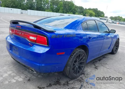 2013 Dodge Charger Road/Track z USA, uszkodzony, nr VIN 2C3CDXCT5DH642851